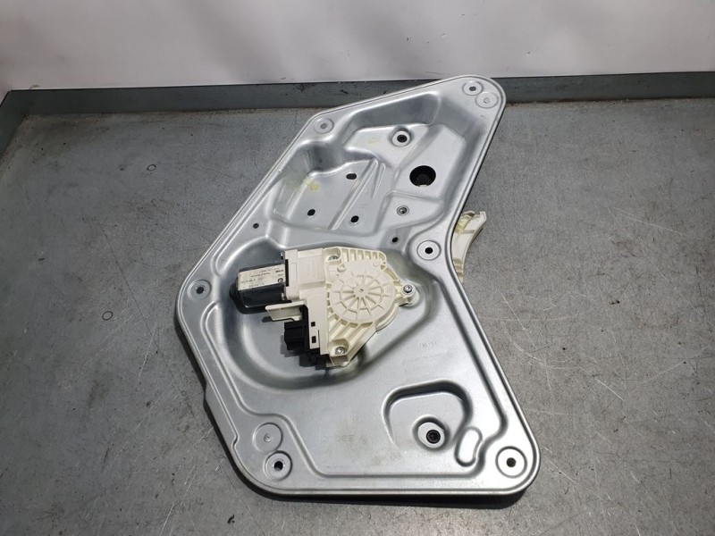Recambio de elevalunas trasero derecho para skoda yeti experience referencia OEM IAM 5L0839402A 9125600101 BROSE ELECTRICO 6 PIN