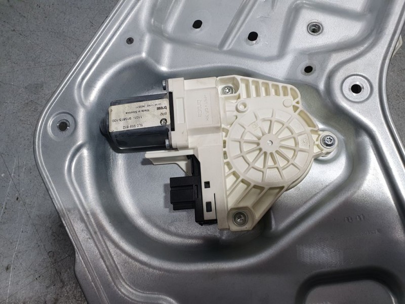 Recambio de elevalunas trasero derecho para skoda yeti experience referencia OEM IAM 5L0839402A 9125600101 BROSE ELECTRICO 6 PIN