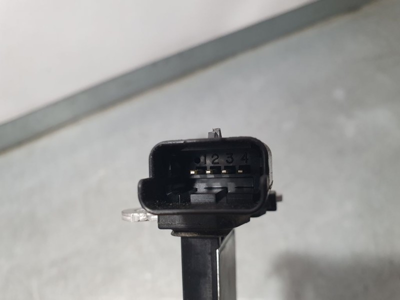 Recambio de caudalimetro para peugeot 308 allure referencia OEM IAM 9677096080 AFH50M27 HITACHI