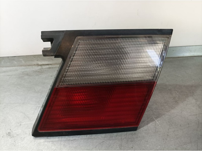 Recambio de piloto trasero derecho para nissan primera berlina (p11) slx referencia OEM IAM 23180204  INTERIOR ROZADO