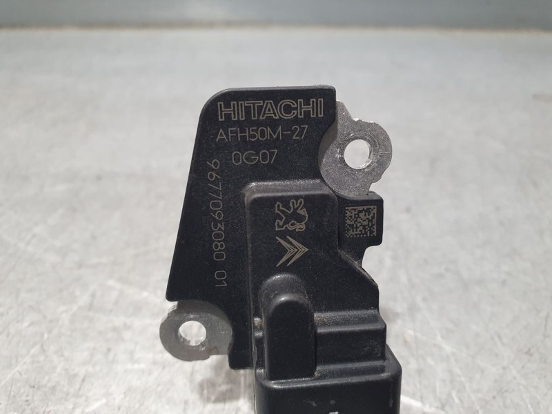 Recambio de caudalimetro para peugeot 308 allure referencia OEM IAM 9677096080 AFH50M27 HITACHI