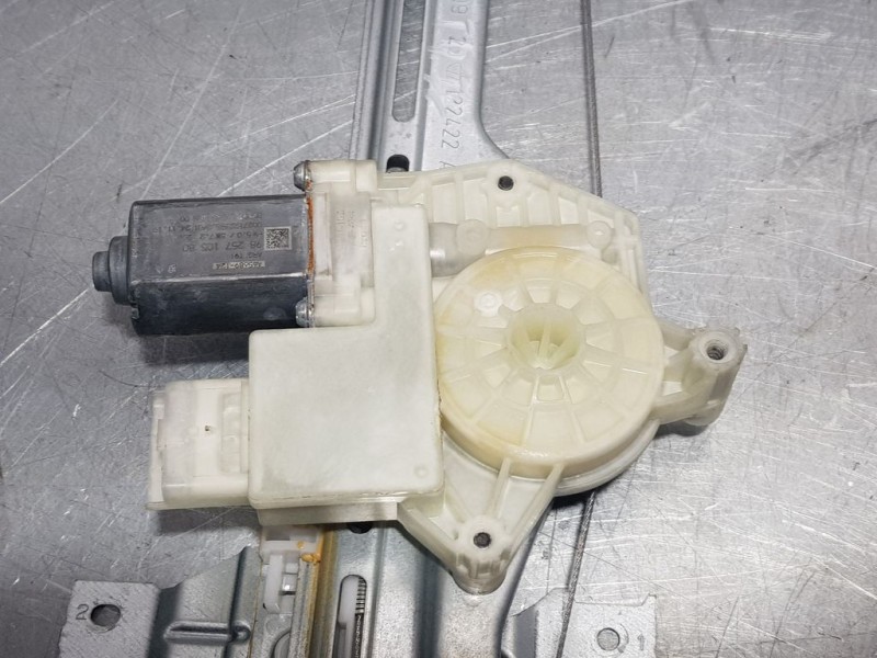 Recambio de elevalunas trasero izquierdo para peugeot 308 allure referencia OEM IAM 9826080480  ELÉCTRICO 6 PINS