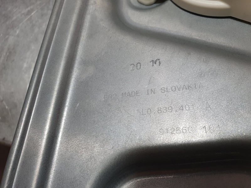 Recambio de elevalunas trasero izquierdo para skoda yeti experience referencia OEM IAM 5L0839401 914034101 BROSE ELECTRICO 6 PIN