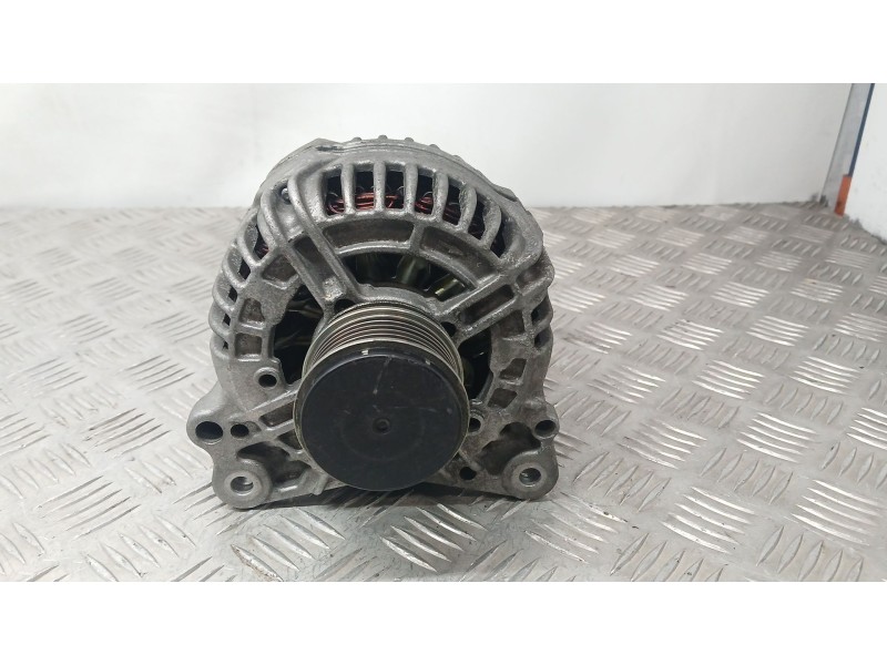 Recambio de alternador para audi q3 (8ub, 8ug) 2.0 tdi quattro referencia OEM IAM 03L903023 BOSCH 0124525187