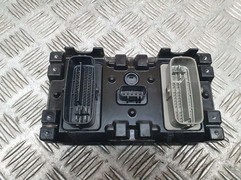 Recambio de modulo electronico para lexus is 300h referencia OEM IAM SIN REF  