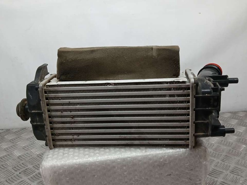 Recambio de intercooler para ford fiesta (ce1) trend referencia OEM IAM H1BG6K775CB T43000B 
