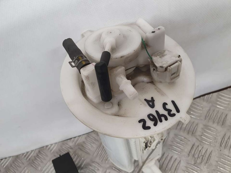 Recambio de aforador para lexus is 300h referencia OEM IAM 7770430210  