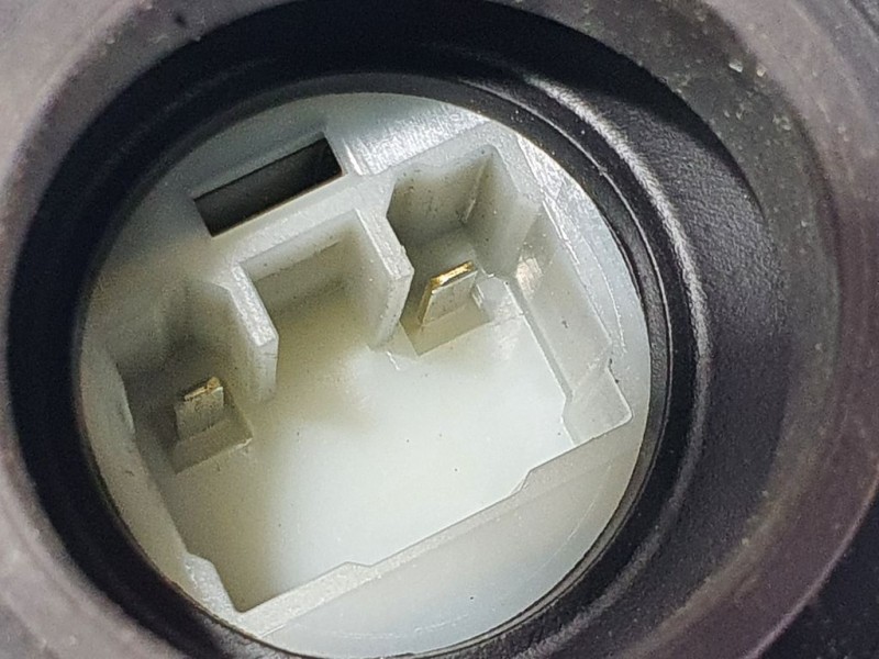 Recambio de elevalunas trasero derecho para nissan micra v (k14) acenta referencia OEM IAM 827205FA0A 2 PINS ELECTRICO