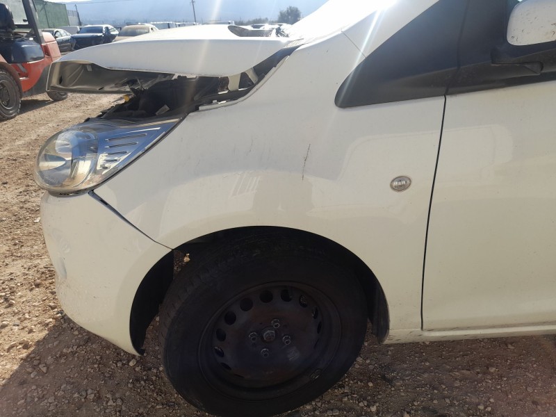 Recambio de aleta delantera izquierda para ford ka (ru8) 1.2 referencia OEM IAM 1673512  