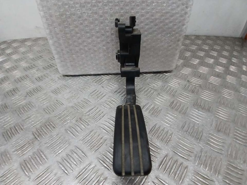 Recambio de potenciometro pedal para dacia dokker ambiance referencia OEM IAM 180023122R  