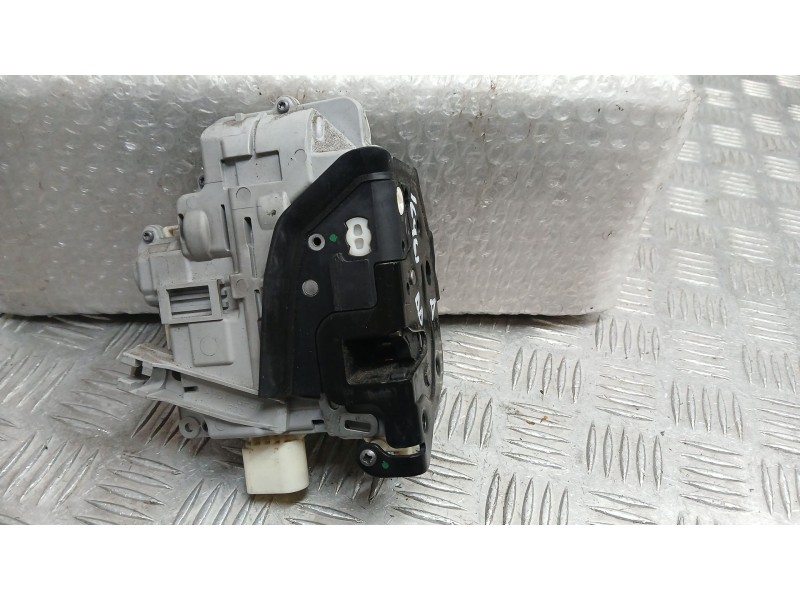 Recambio de cerradura puerta delantera derecha para audi q3 (8ub, 8ug) 2.0 tdi quattro referencia OEM IAM 8J1837016A  