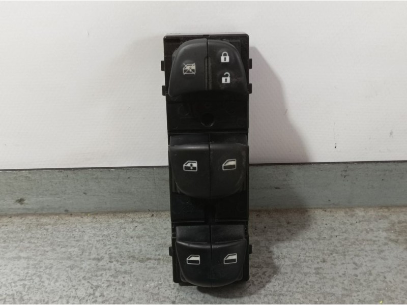 Recambio de mando elevalunas delantero izquierdo para nissan micra v (k14) acenta referencia OEM IAM 254015FA0B  