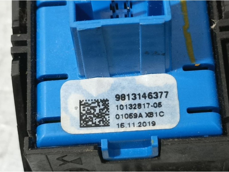 Recambio de palanca freno de mano para citroën berlingo feel xl referencia OEM IAM 9813146377  BOTON ELECTRICO