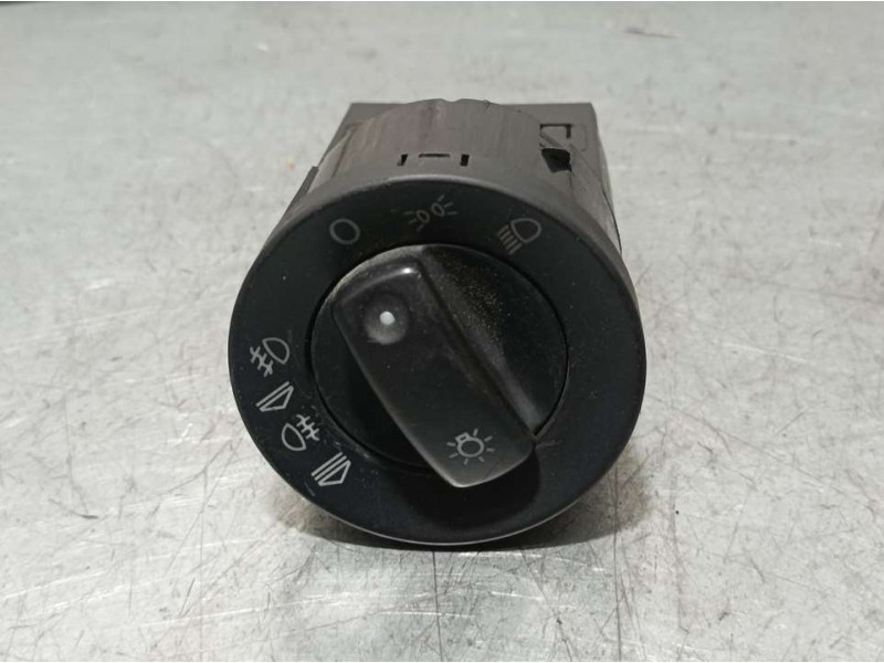 Recambio de mando luces para audi a4 avant (8e) 2.5 tdi referencia OEM IAM 8E0941531C  