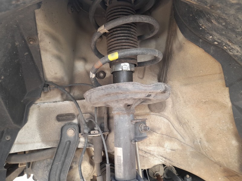 Recambio de amortiguador delantero izquierdo para ford ka (ru8) 1.2 referencia OEM IAM 1753046  