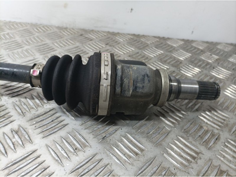 Recambio de transmision delantera derecha para peugeot 108 top allure referencia OEM IAM 434100H040A  