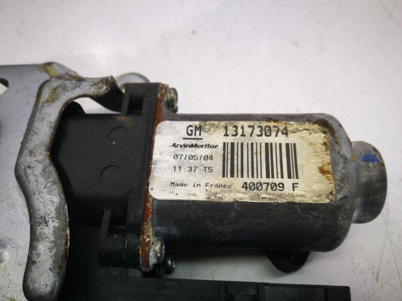 Recambio de elevalunas delantero derecho para opel corsa c 1.2 16v cat (z 12 xe / lw4) referencia OEM IAM 13173074  6 PINS