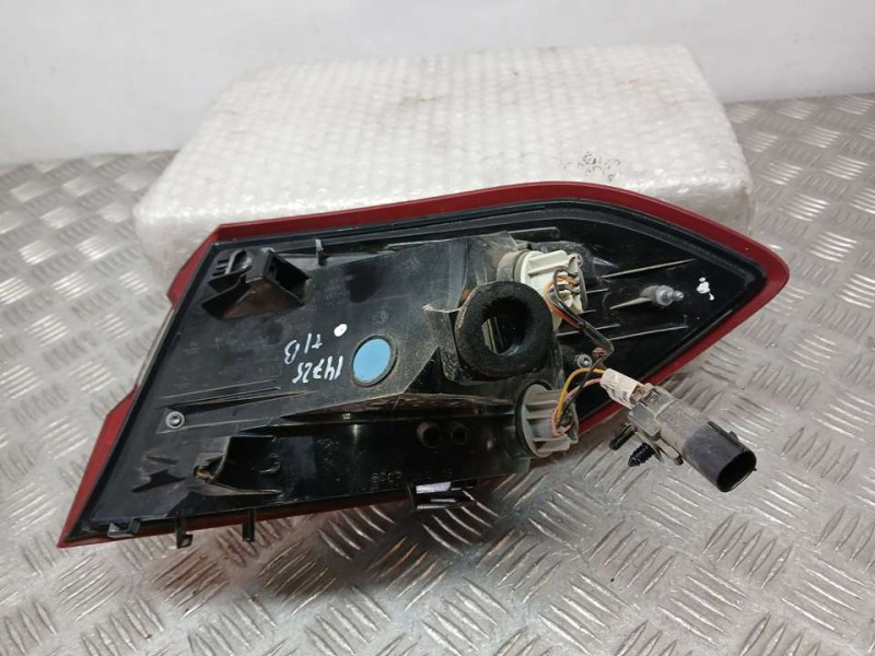 Recambio de piloto trasero izquierdo para ford fiesta (ce1) trend referencia OEM IAM H1BB13405A  EXTERIOR