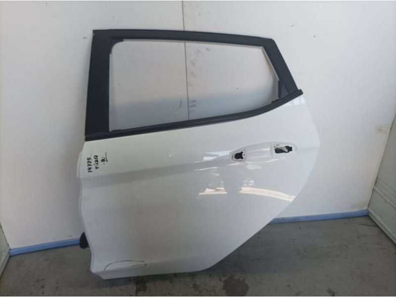 Recambio de puerta trasera izquierda para ford fiesta (ce1) trend referencia OEM IAM 2085210  SIN CRISTAL SIN MANETA Y SIN CERRA