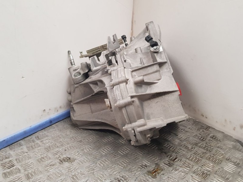 Recambio de caja cambios para nissan juke (f15) acenta referencia OEM IAM TL4143 S125526 6VELOCIDADES