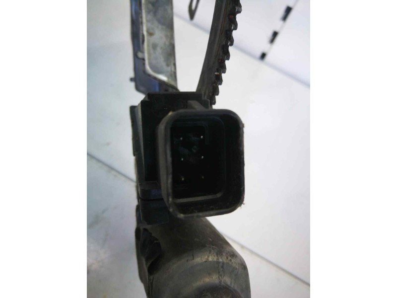 Recambio de elevalunas delantero derecho para opel corsa c enjoy referencia OEM IAM 93186827 13133074 6 PINS