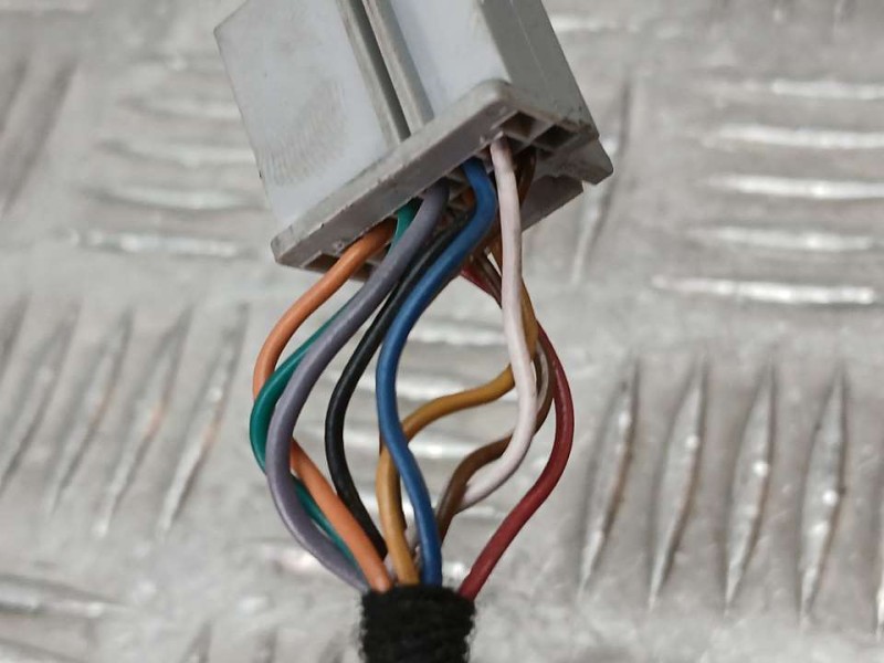 Recambio de retrovisor izquierdo para ford fiesta (ce1) trend referencia OEM IAM 8802012  ELECTRICO 9 CABLES