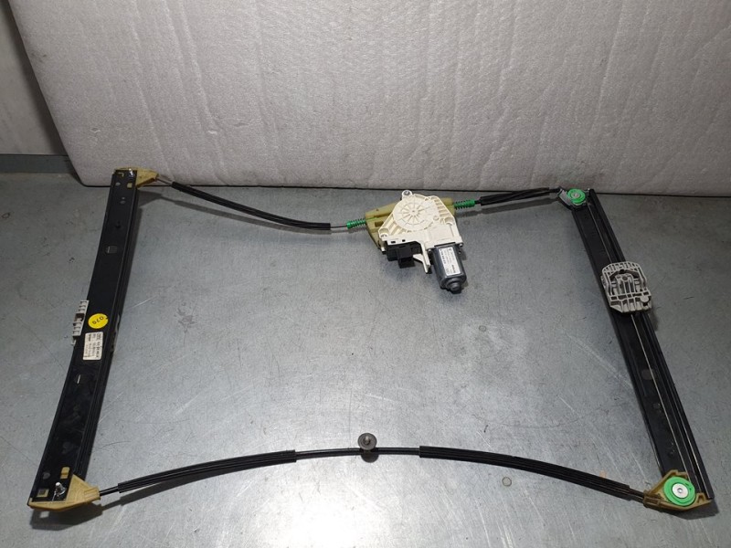 Recambio de elevalunas trasero derecho para audi q7 (4l) 4.2 fsi referencia OEM IAM 4L0839462A 98633920 BROSE ELECTRICO 6 PINES