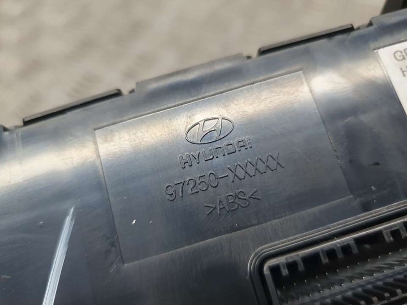 Recambio de mando climatizador para hyundai i20 active klass active bluedrive referencia OEM IAM 97250C8450 EC200ALERA 