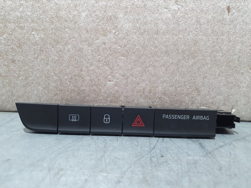 Recambio de warning para skoda fabia active referencia OEM IAM 6V0927132A 03498508102 