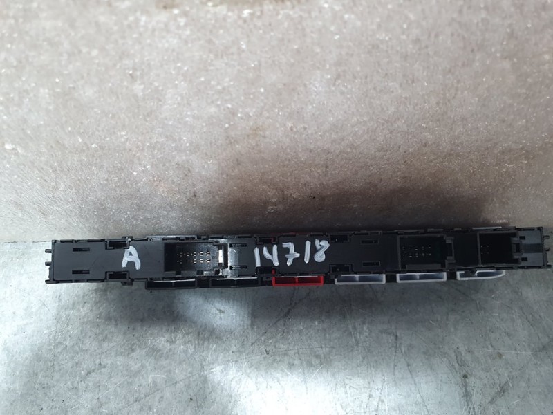 Recambio de warning para skoda fabia active referencia OEM IAM 6V0927132A 03498508102 