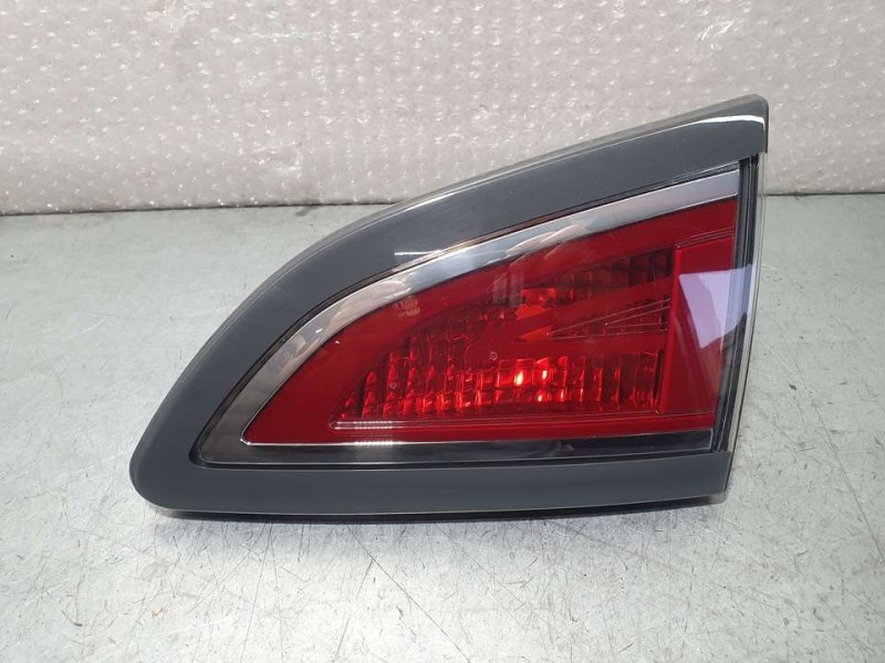 Recambio de piloto trasero derecho para renault scenic iii dynamique referencia OEM IAM 265550018R  INTERIOR