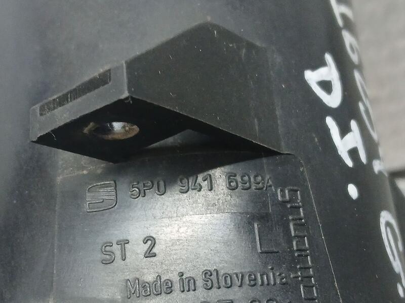 Recambio de faro antiniebla izquierdo para seat ibiza (6l1) reference referencia OEM IAM 5P0941599A  