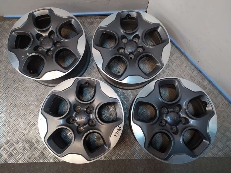 Recambio de juego llantas aluminio para jeep renegade dawn of justice 4x2 referencia OEM IAM 6.5X16 5 TORN ET40 ALUMINIO 