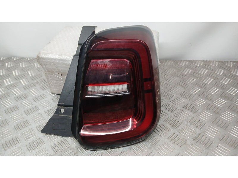 Recambio de piloto trasero derecho para fiat 500e (332_) elektro 3+1 (fa1) referencia OEM IAM 52213315  ROZADO