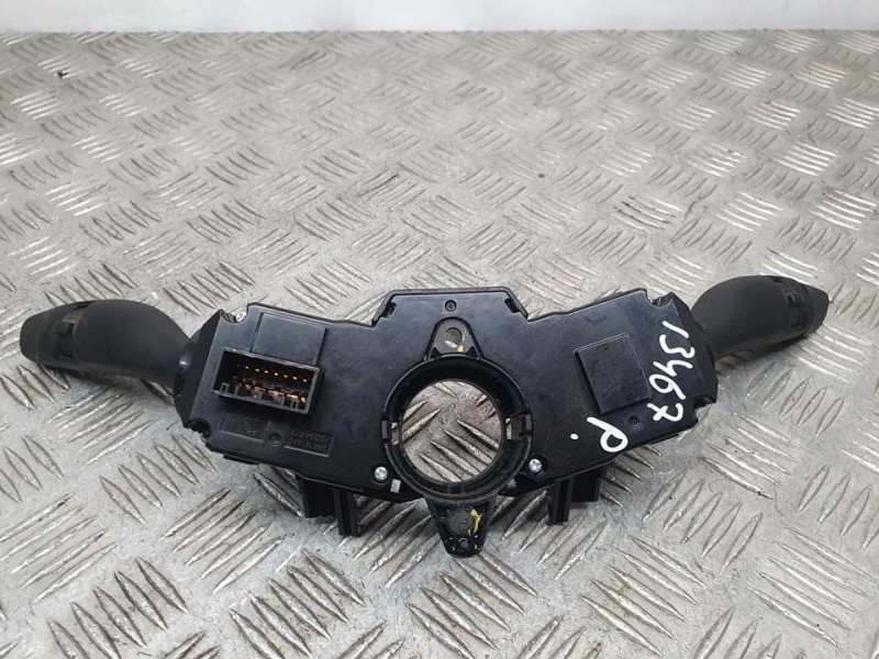 Recambio de mando luces y limpia para hyundai i20 active klass active bluedrive referencia OEM IAM 93403C8961  