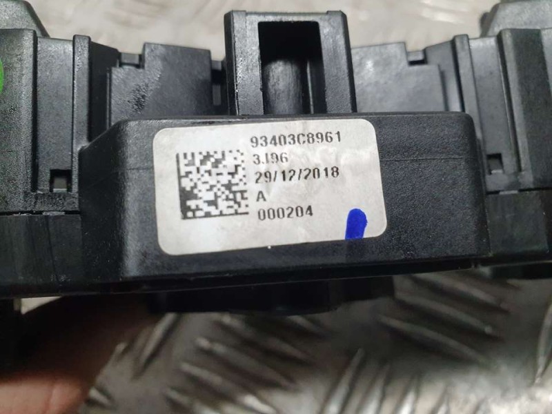 Recambio de mando luces y limpia para hyundai i20 active klass active bluedrive referencia OEM IAM 93403C8961  