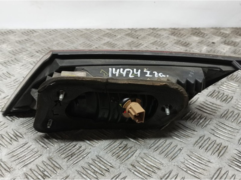 Recambio de piloto trasero izquierdo para honda civic berlina 5 (fk) 1.8 sport referencia OEM IAM 22616874  INTERIOR KOITO