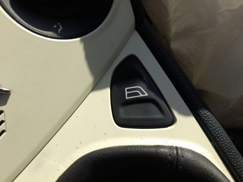 Recambio de mando elevalunas delantero derecho para ford ka (ru8) 1.2 referencia OEM IAM 1571470  