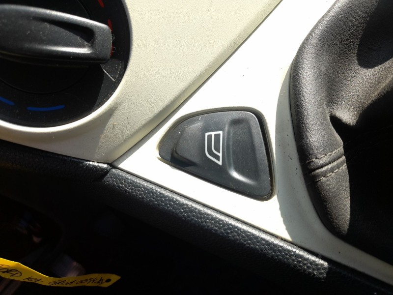 Recambio de mando elevalunas delantero izquierdo para ford ka (ru8) 1.2 referencia OEM IAM 1571422  