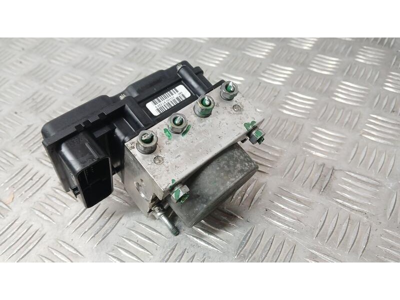 Recambio de abs para dacia duster ambiance 4x4 referencia OEM IAM 8200806980  0265232386