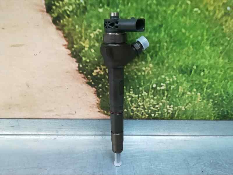 Recambio de inyector para audi q3 (8u) 2.0 tdi referencia OEM IAM 03L130277Q 0445110647 BOSCH