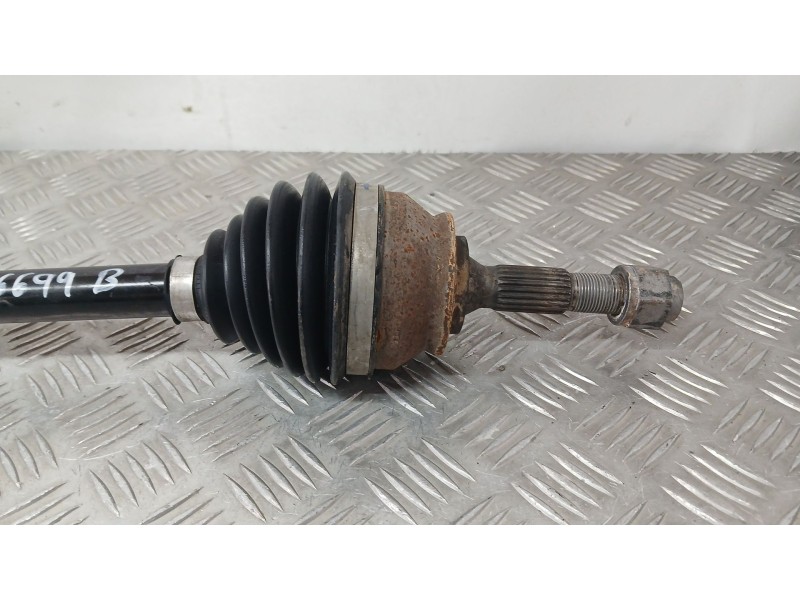 Recambio de transmision delantera derecha para citroën c3 iii (sx) 1.5 bluehdi 100 (sxyhyp, sxyhtu) referencia OEM IAM 980104868