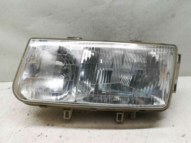 Recambio de faro izquierdo para tata safari referencia OEM IAM   