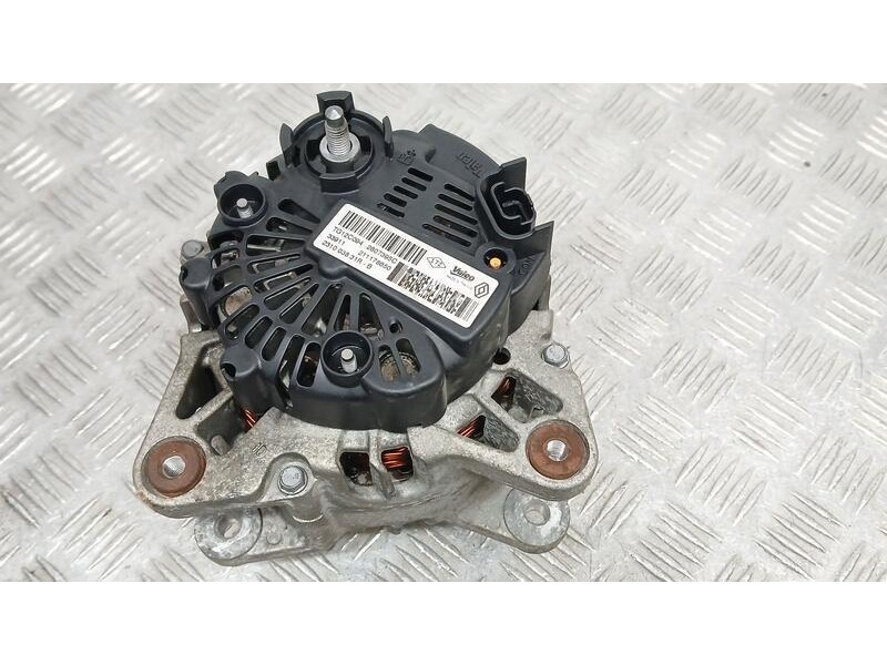 Recambio de alternador para dacia duster ambiance 4x4 referencia OEM IAM 231003831R VALEO 2607395C