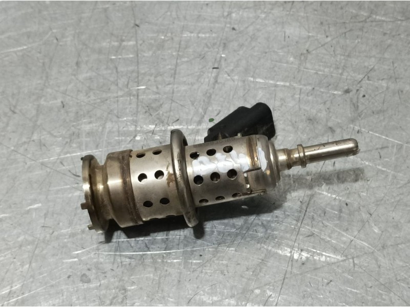 Recambio de inyector adblue para peugeot rifter active standard referencia OEM IAM 9813930180  