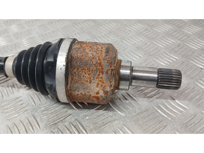 Recambio de transmision delantera izquierda para citroën c3 iii (sx) 1.5 bluehdi 100 (sxyhyp, sxyhtu) referencia OEM IAM 9801048