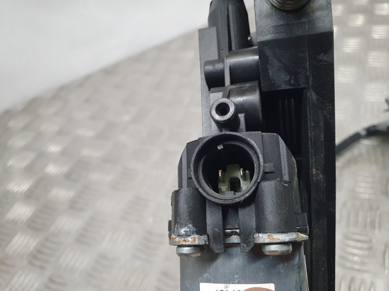 Recambio de elevalunas delantero derecho para citroën c1 urban ride referencia OEM IAM 698100H031 122700 ELECTRICO 2 PINES