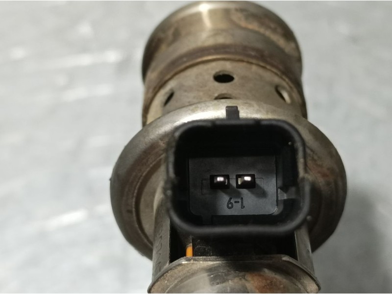 Recambio de inyector adblue para peugeot rifter active standard referencia OEM IAM 9813930180  