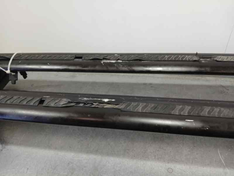 Recambio de barras techo para toyota hilux (gun1) double cab gx 4x4 referencia OEM IAM PZQ3089050  GOMAS TOCADAS