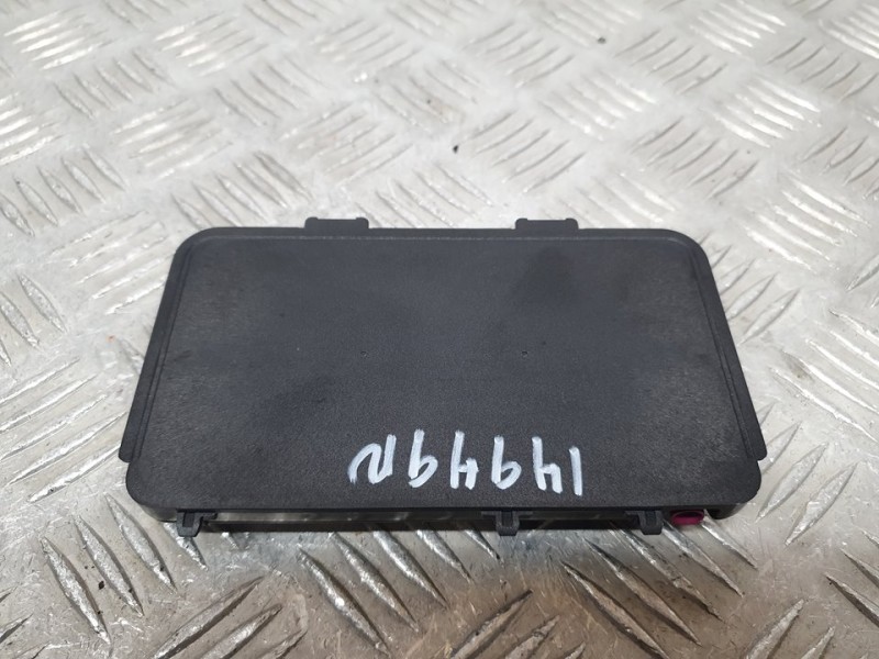 Recambio de cargador inductivo para seat leon (kl1) style referencia OEM IAM 5NA980611  